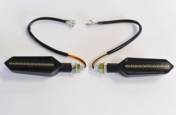 Поворотники с бегущей строкой и габаритом, пара 12v