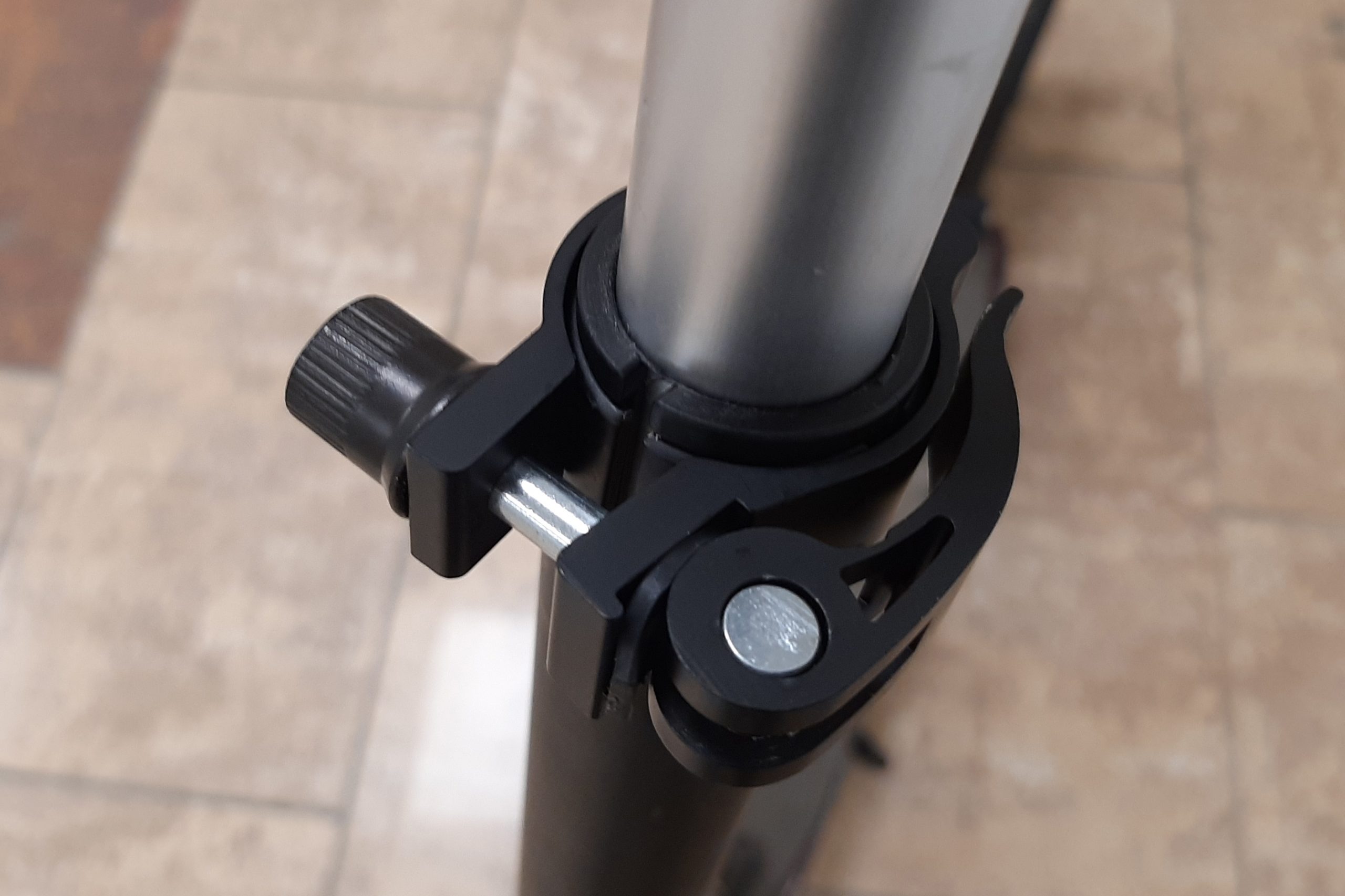 Хомут для Kugoo S3 (Куго С3) с крючком Хомут для Kugoo S3 (Куго С3) с крючком