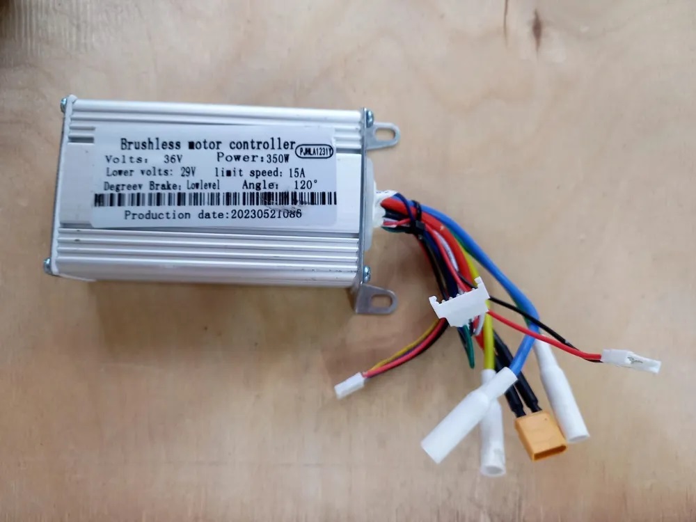 Комплект контроллер + бортовой компьютер + ручка тормоза для реплик Xiaomi (Digma и прочего) Комплект контроллер + бортовой компьютер + ручка тормоза для реплик Xiaomi (Digma и прочего)