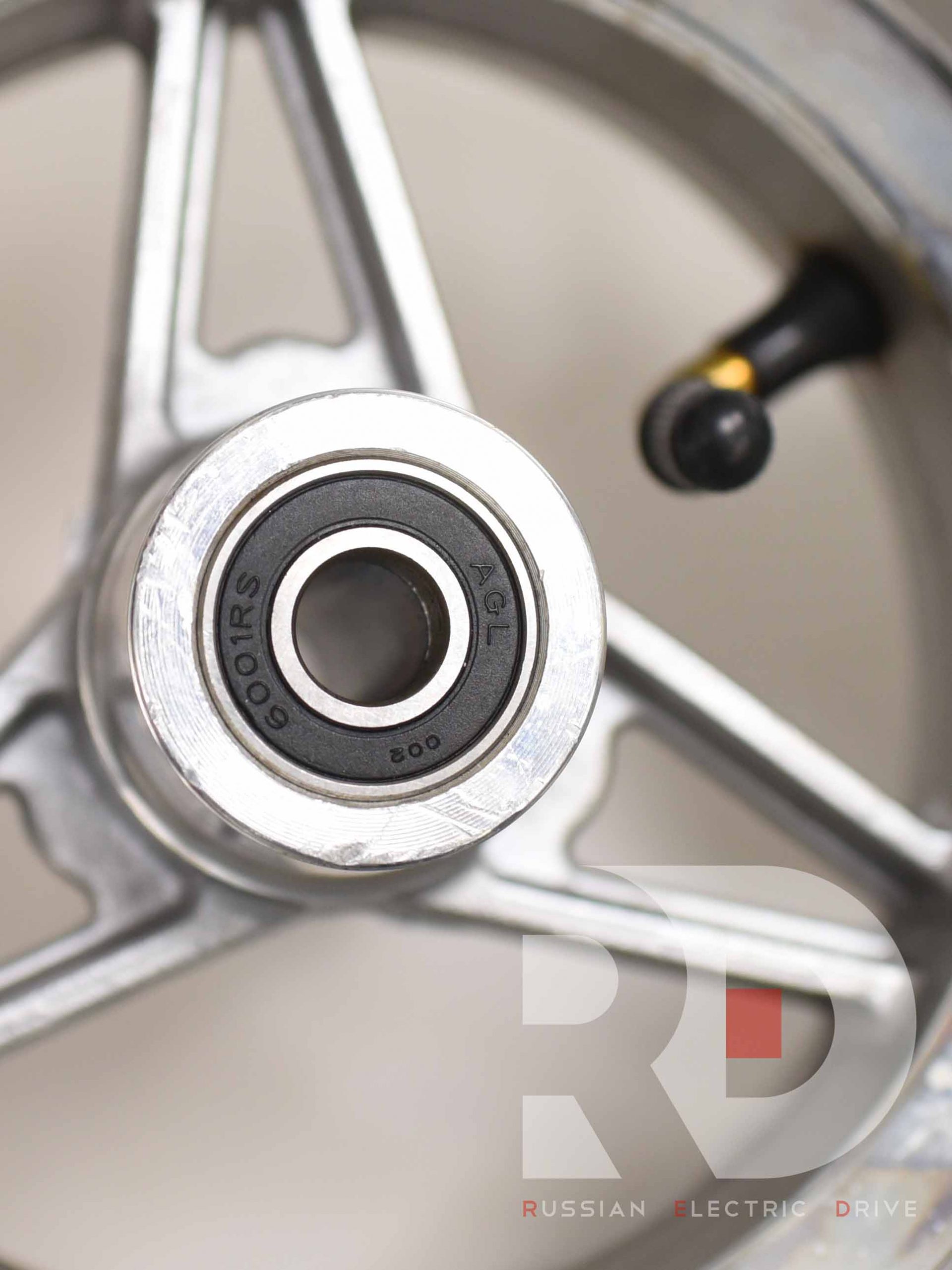 Ведомое колесо Kugoo M5 с покрышкой (Куго М5) Ведомое колесо Kugoo M5 с покрышкой (Куго М5)