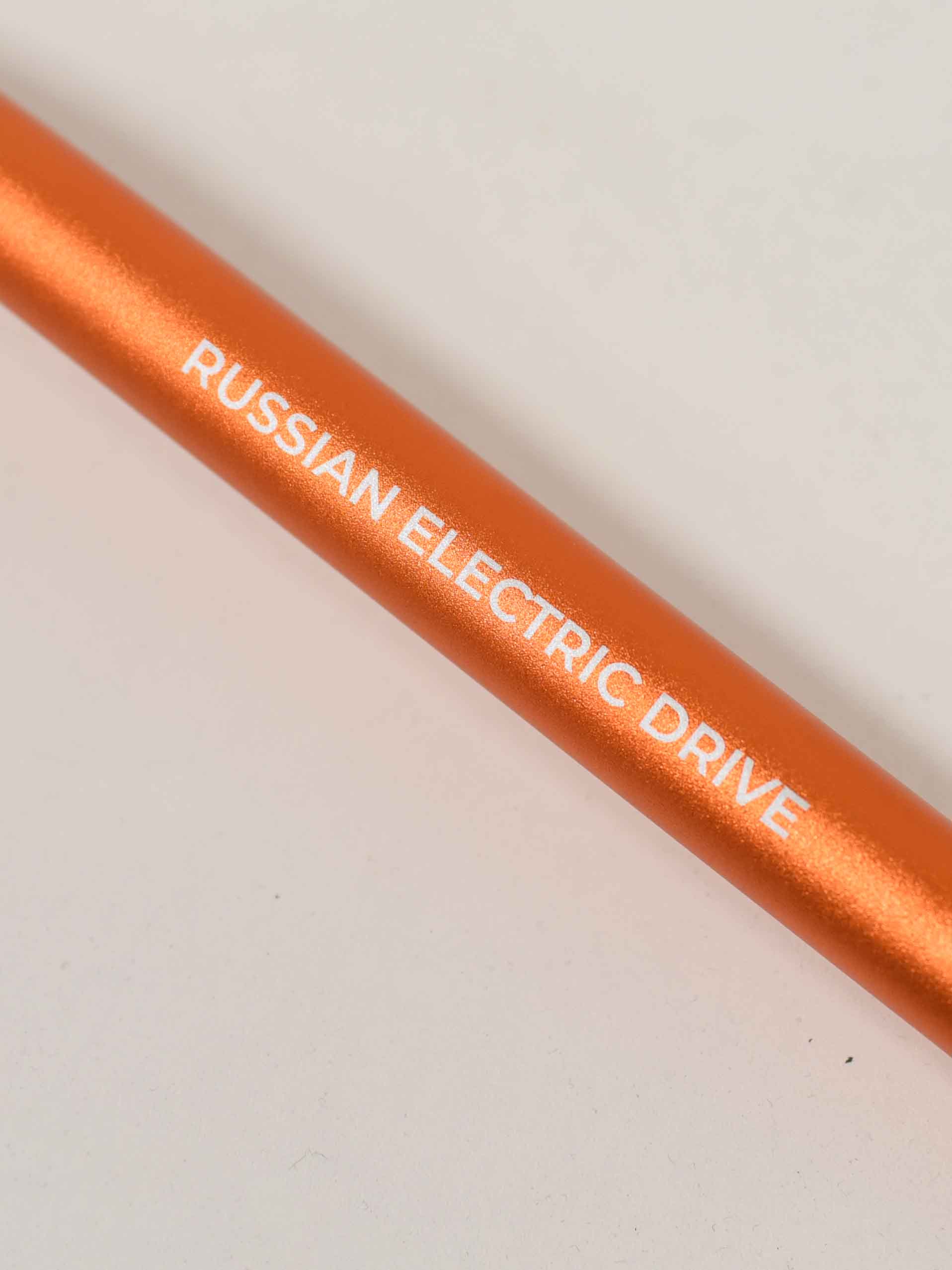 Руль велосипедный RED 780 мм, 31.8 мм оранжевый (АЛЮМИНИЙ) Руль велосипедный RED 780 мм, 31.8 мм оранжевый (АЛЮМИНИЙ)