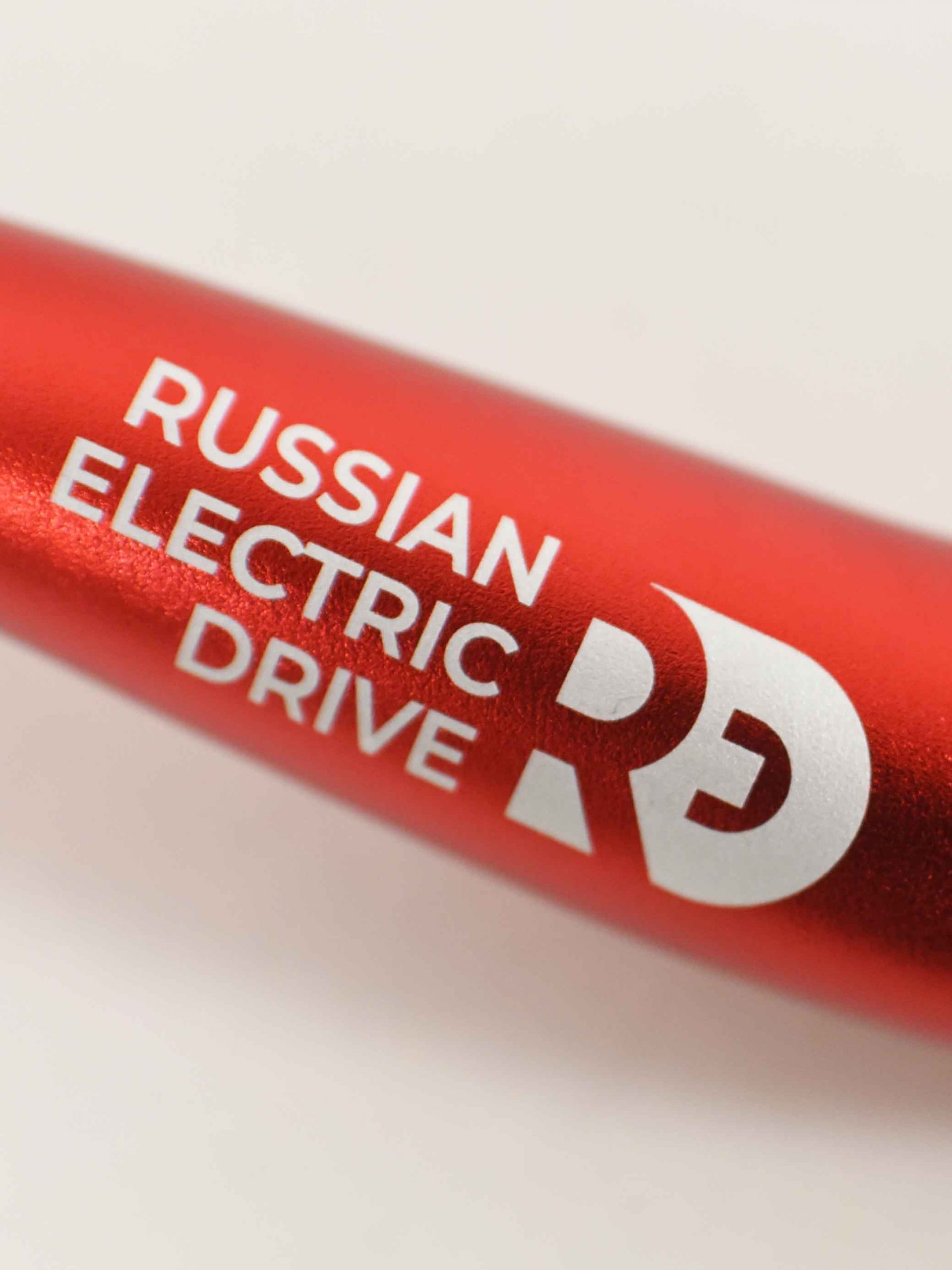 Руль велосипедный RED 780 мм, 31.8 мм красный Руль велосипедный RED 780 мм, 31.8 мм красный